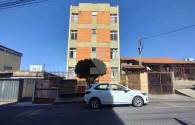 Imagem: O apartamento possui 3 Dormitórios, 1 Banheiro, 1 Vaga na garagem