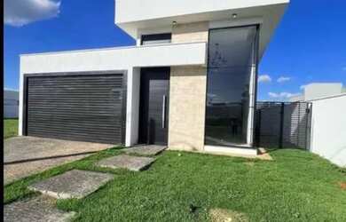 Imagem: A casa à venda possui 2 Dormitórios, 1 Banheiro, 1 Vaga na