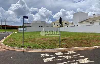 Imagem: O terreno possui 583m² de Área e está localizado em Nova