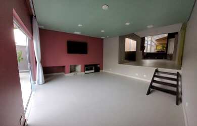 Imagem 4: Casa a venda localizada no condomínio Country Club em Arujá-SP