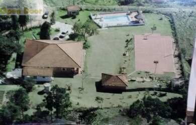 Imagem: A chácara possui 4.700m² de Área e está localizado em Portão