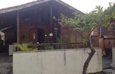 Imagem: A casa em condomínio possui 3 Dormitórios, 2 Banheiros, 2