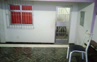 Imagem: A casa possui 2 Dormitórios, 2 Banheiros, 1 Vaga na garagem