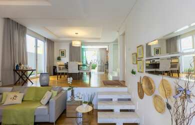 Imagem: A casa em condomínio possui 4 Dormitórios, 4 Banheiros, 4