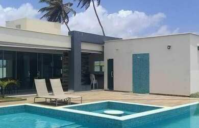 Imagem: A casa em condomínio possui 4 Dormitórios, 3 Banheiros, 1