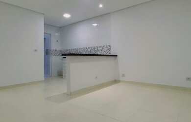 Imagem: O apartamento possui 1 Dormitório, 1 Banheiro, 1 Vaga na garagem