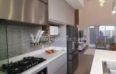 Imagem: A casa em condomínio possui 3 Dormitórios, 4 Banheiros, 4