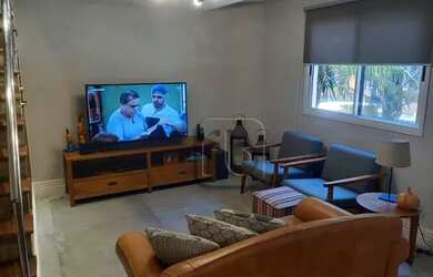 Imagem: A casa possui 3 Dormitórios, 5 Banheiros, 2 Vagas na garagem