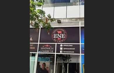 Imagem: O depósito possui 1 Vaga na garagem, 64m² de Área e está