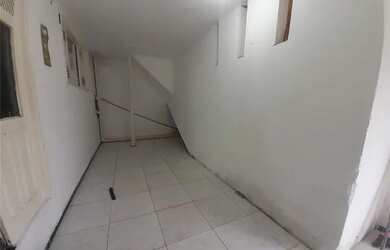 Imagem: A casa possui 5 Dormitórios, 4 Banheiros, 1 Vaga na garagem