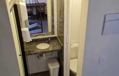 Imagem: O quarto possui Imóvel mobiliado e está localizado em Barra