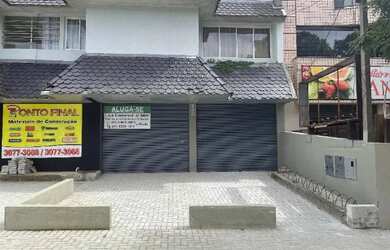 Imagem: O depósito possui 94m² de Área, Churrasqueira, Guarda roupa