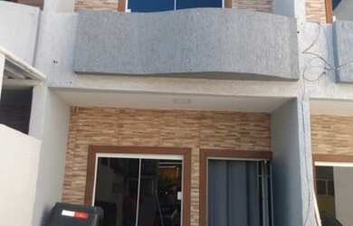 Imagem: A casa possui 2 Dormitórios, 2 Banheiros, 1 Vaga na garagem