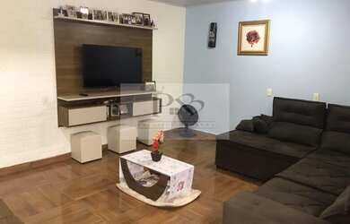 Imagem: A casa possui 5 Dormitórios, 5 Banheiros, 5 Vagas na garagem