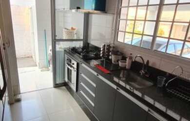 Imagem 11: Vende-se casa térrea no Condominio Vistas com 2 suítes, bairro R. Lipa...