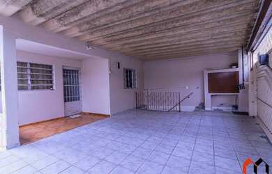 Imagem: A casa possui 4 Dormitórios, 4 Banheiros, 172m² de Área e