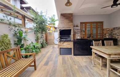 Imagem: A casa em condomínio possui 3 Dormitórios, 5 Banheiros, 2