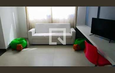 Imagem: O apartamento possui 1 Dormitório, 1 Banheiro, 2 Vagas na garagem