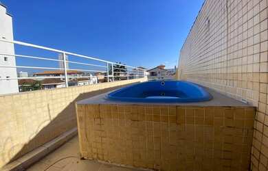 Imagem: A casa possui 3 Dormitórios, 5 Banheiros, 4 Vagas na garagem