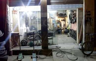 Imagem 4: Loja em Santa Cruz. 32m² de Áreae1 Vaga na garagem