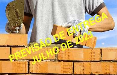 Imagem: A casa possui 2 Dormitórios, 1 Banheiro, 2 Vagas na garagem