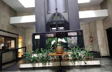 Imagem: O apartamento possui 1 Dormitório, 1 Banheiro, 1 Vaga na garagem