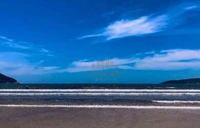 Imagem: A casa possui 5 Dormitórios, 2 Banheiros, 5 Vagas na garagem