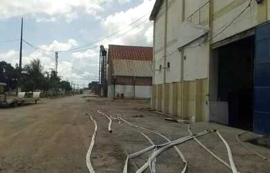 Imagem: O depósito possui 5 Vagas na garagem, 1.000m² de Área e