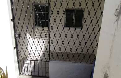 Imagem: A casa possui 1 Dormitório, 1 Banheiro e está localizado em