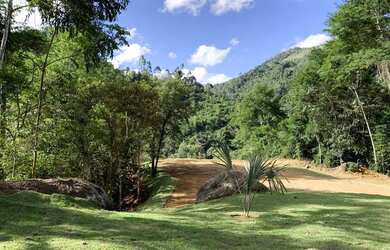 Imagem: A chácara possui 7.000m² de Área e está localizado em Santa