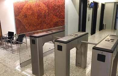 Imagem: O depósito possui 1 Vaga na garagem e 33m² de Área e está