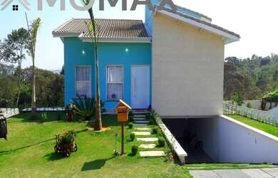 Imagem: A casa em condomínio possui 3 Dormitórios, 1 Banheiro, 2 Vagas