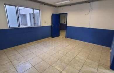 Imagem: O depósito possui 120m² de Área e está localizado em Centro