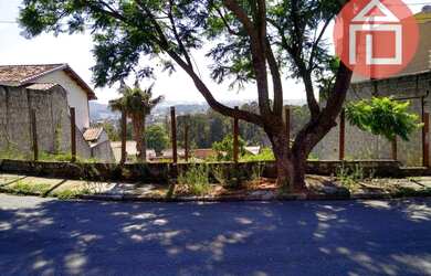 Imagem: O terreno possui 300m² de Área e está localizado em Bragança