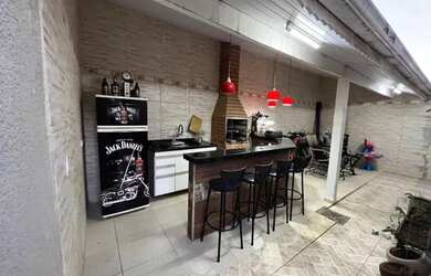 Imagem: A casa em condomínio possui 3 Dormitórios, 2 Banheiros, 2