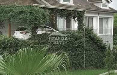 Imagem: A casa em condomínio possui 3 Dormitórios, 4 Banheiros, 2