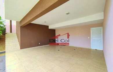 Imagem: A casa em condomínio possui 3 Dormitórios, 5 Banheiros, 4