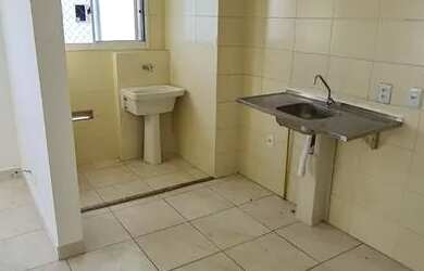 Imagem: O apartamento possui 2 Dormitórios, 1 Banheiro, 1 Vaga na garagem