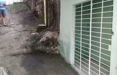 Imagem: A casa possui 1 Dormitório e 1 Banheiro e está localizado