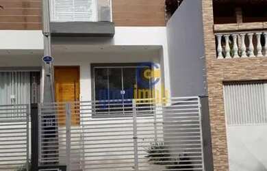 Imagem: A casa possui 2 Dormitórios, 4 Banheiros, 2 Vagas na garagem