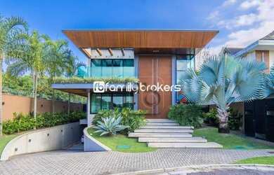 Imagem: A casa em condomínio possui 5 Dormitórios, 5 Banheiros, 5