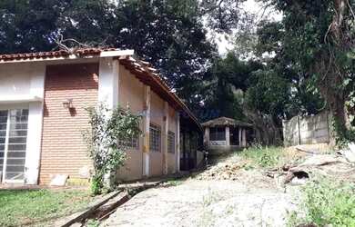 Imagem: O terreno possui 2.600m² de Área e está localizado em Vale