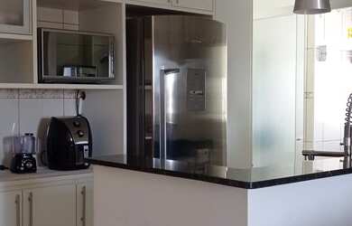 Imagem: O apartamento possui 3 Dormitórios, 2 Banheiros, 2 Vagas na