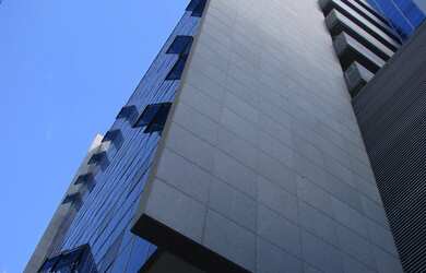 Imagem: O depósito possui 2 Vagas na garagem e 119m² de Área e está