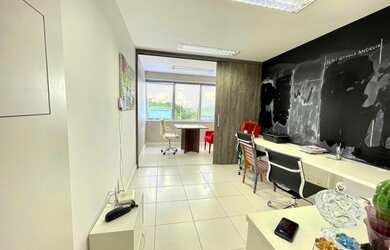 Imagem: O depósito possui 1 Vaga na garagem, 21m² de Área e está