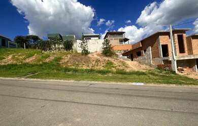 Imagem: O terreno possui 300m² de Área e está localizado em Chácaras