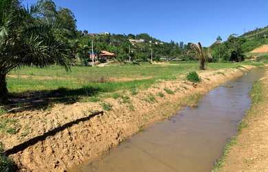 Imagem: A chácara possui 1.100m² de Área e está localizado em Santa
