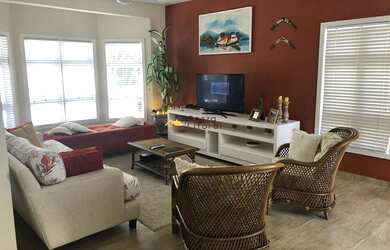 Imagem: A casa em condomínio possui 4 Dormitórios, 3 Banheiros, 2