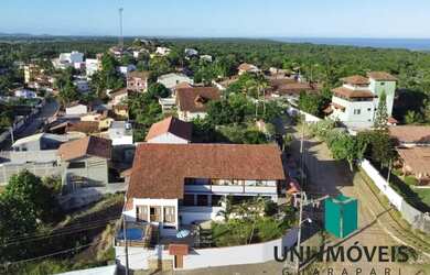 Imagem: A casa possui 5 Dormitórios, 2 Banheiros, 4 Vagas na garagem