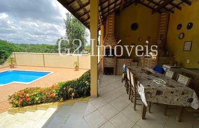 Imagem: A fazenda possui 420m² de Área e está localizado em Terras